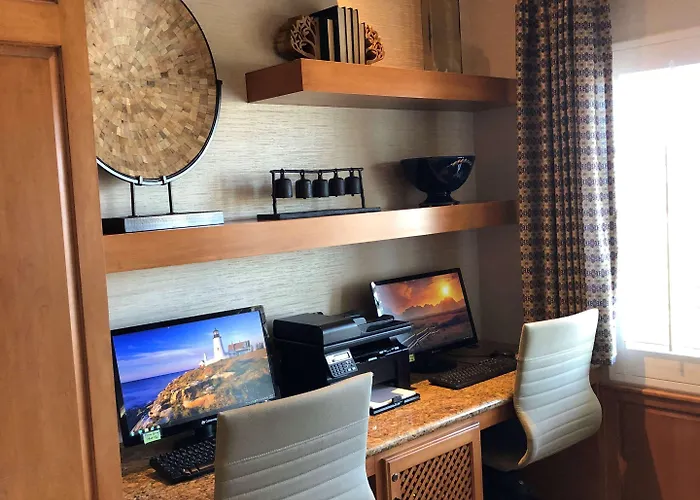 Hotel Western A Wayfarer's Inn&suites