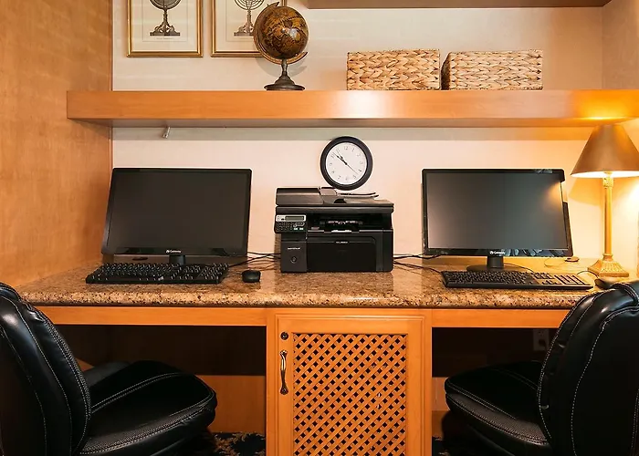 Hotel Western A Wayfarer's Inn&suites 3*