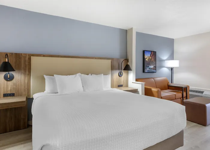 Western A Wayfarer's Inn&suites