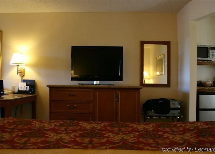Western A Wayfarer's Inn&suites Hotel 3*