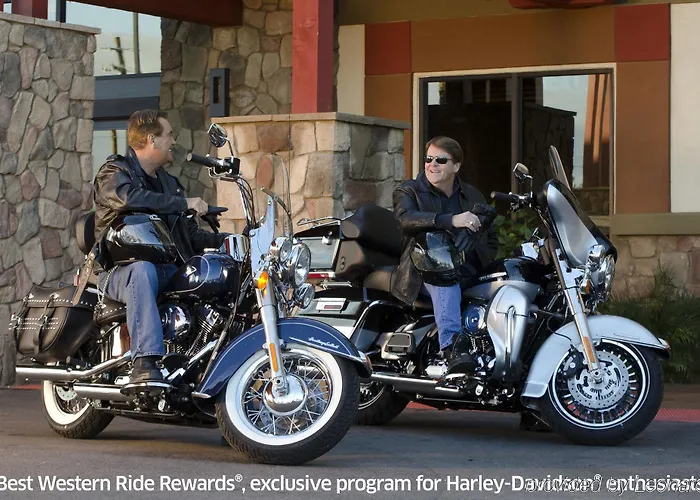 Western A Wayfarer's Inn&suites 3*