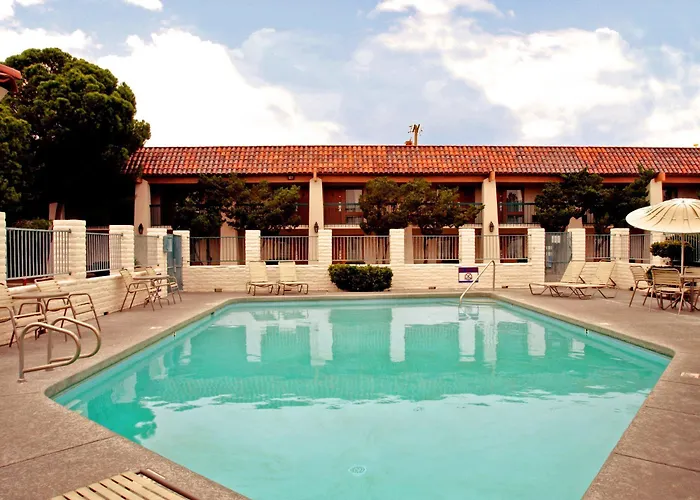 Western A Wayfarer's Inn&suites Hotel